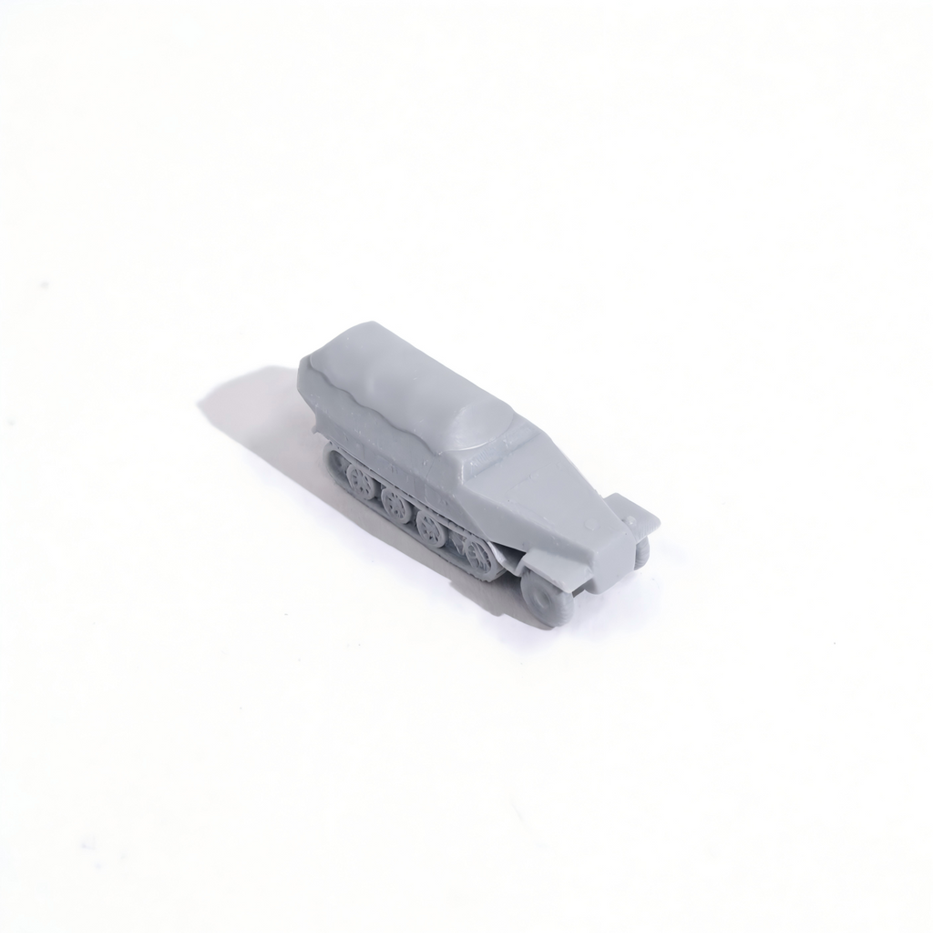 1/144 Scale Sd.Kfz.251(closed) unpainted miniatures reisn Model kits