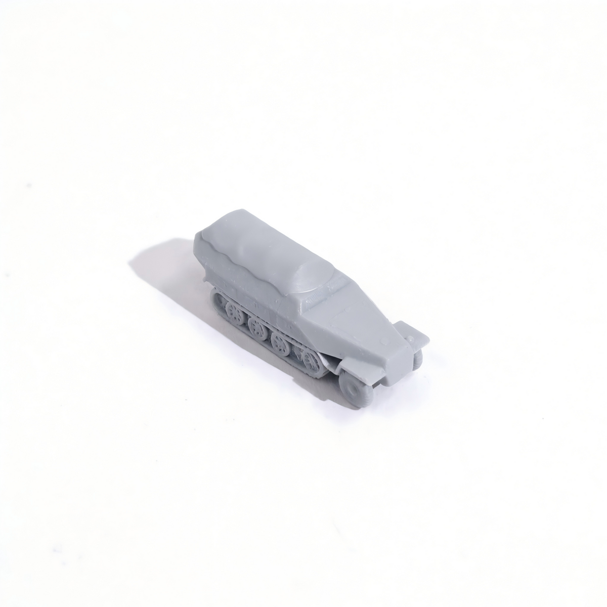 1/144 Scale Sd.Kfz.251(closed) unpainted miniatures reisn Model kits