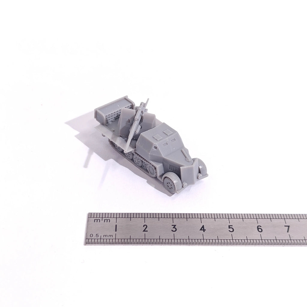 1/144 Scale Sd.Kfz.7 with Flak unpainted miniatures reisn Model kits