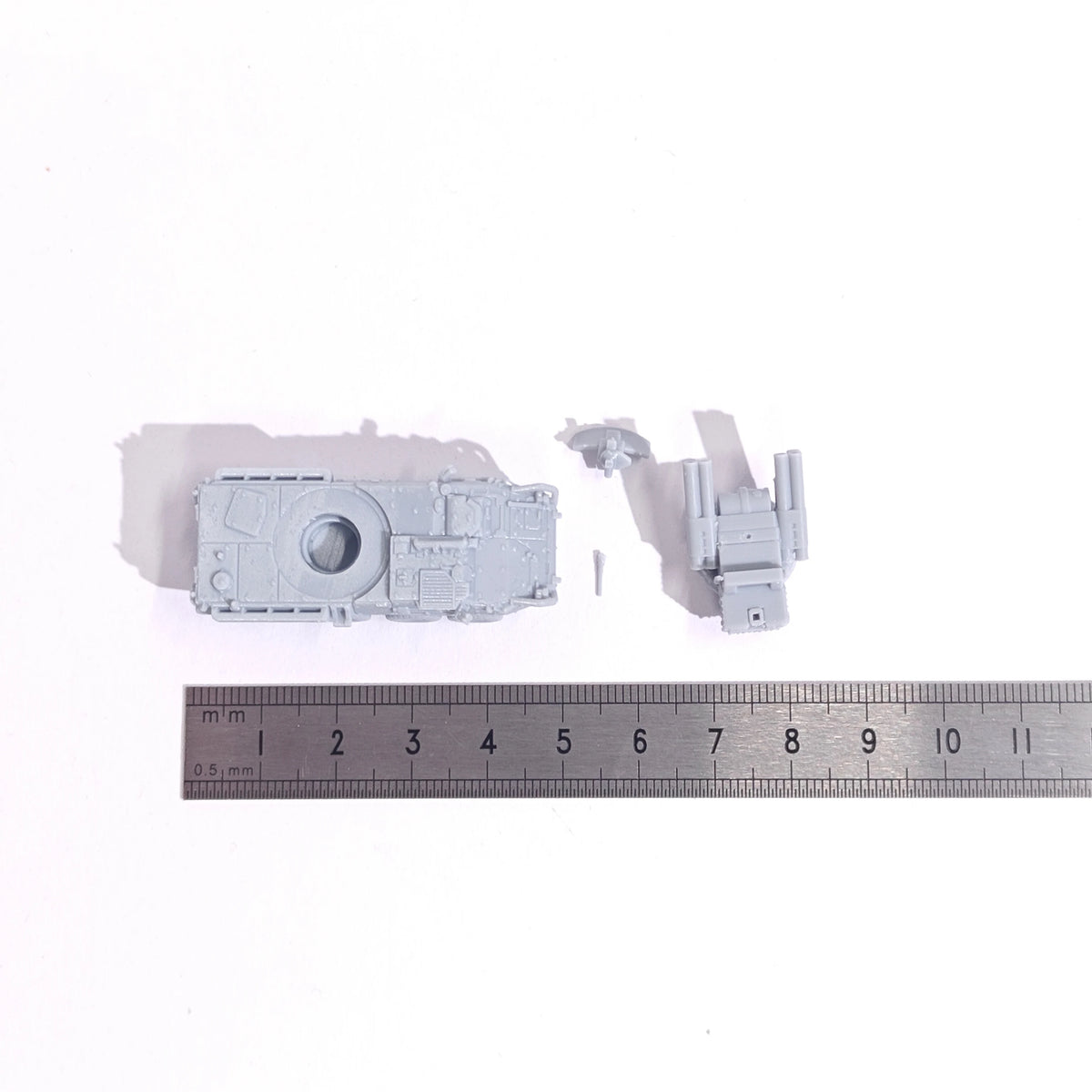1/144 Scale Stryker Short-Range Air Defense unpainted miniatures reisn Model kits