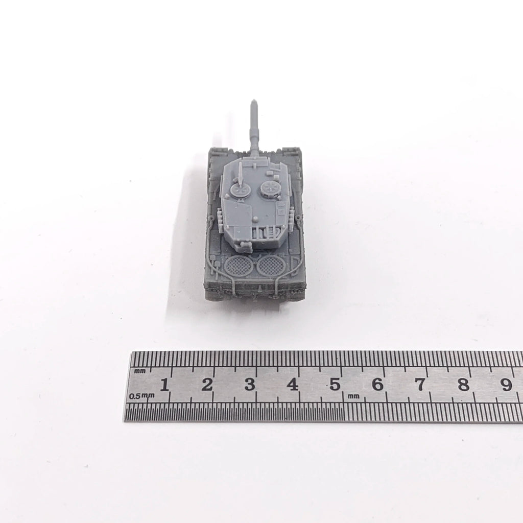 1/144 Scale unpainted miniatures Leopard 2 Main Battle Tank Model kits