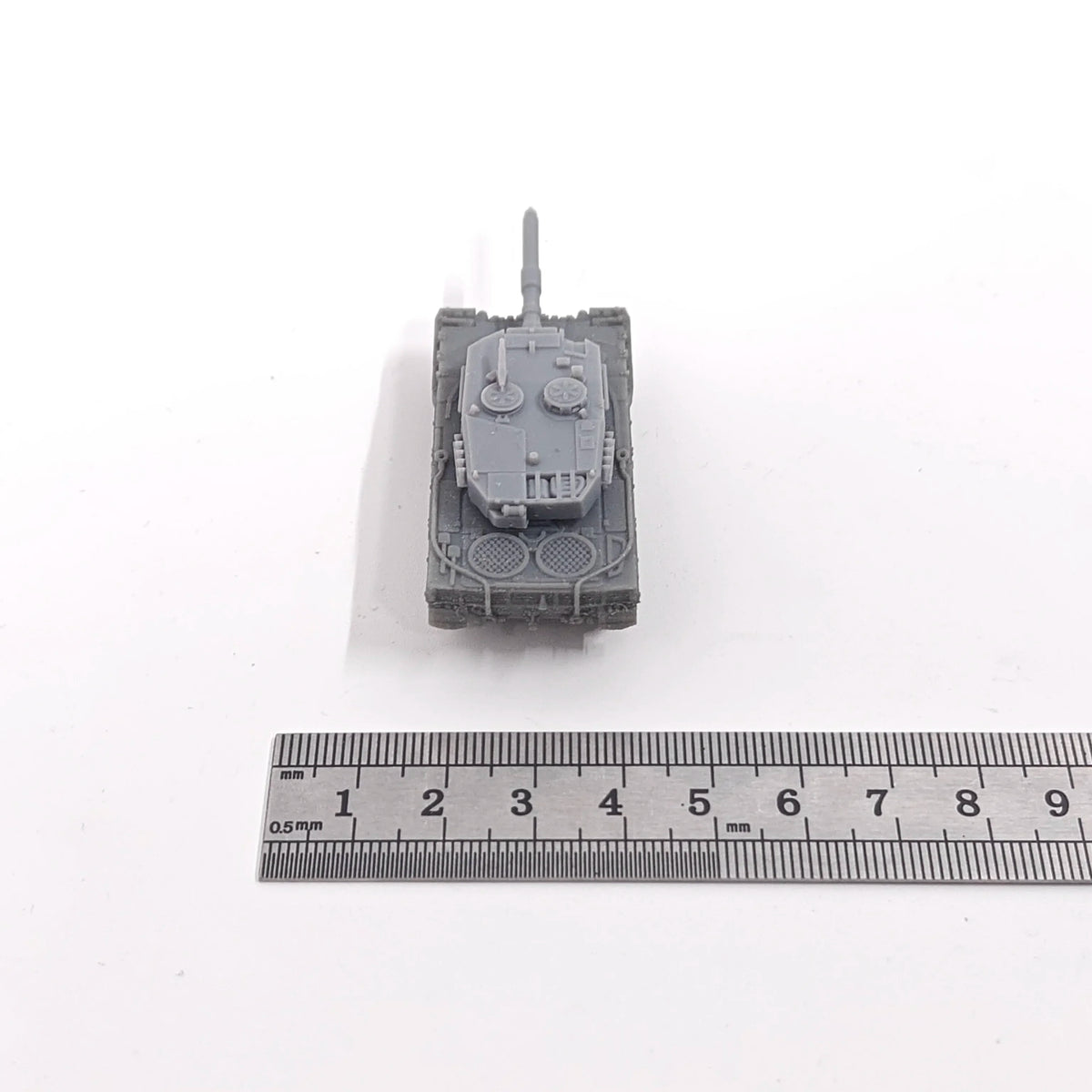 1/144 Scale unpainted miniatures Leopard 2 Main Battle Tank Model kits