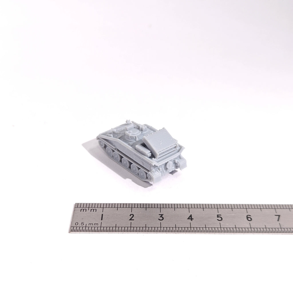 1/144 Scale FV102 Striker unpainted miniatures reisn Model kits