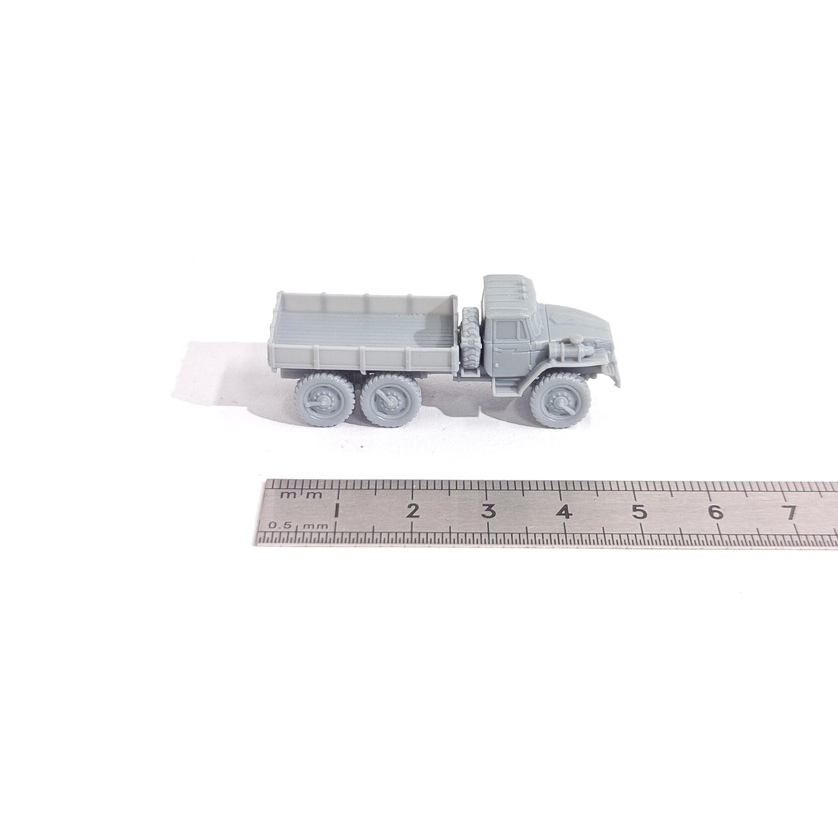 1/144 Scale Ural-4320 truck Unpainted Miniatures Reisn Model Kits