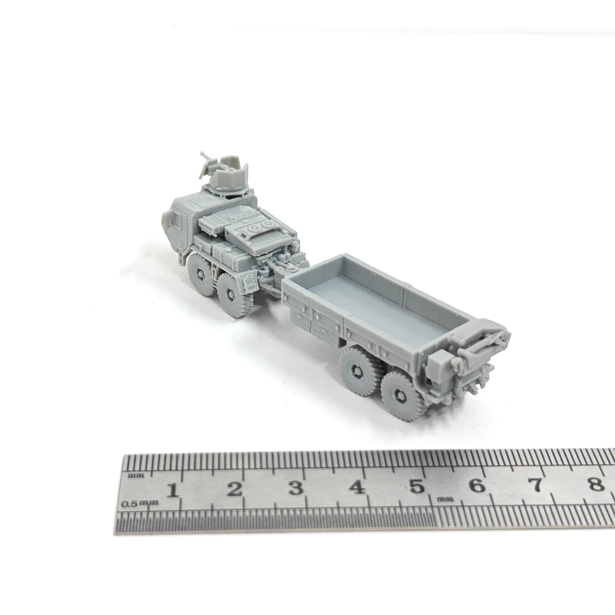 1/144 Scale M977 Heavy Expanded Mobility Tactical Truck MODEL KIT