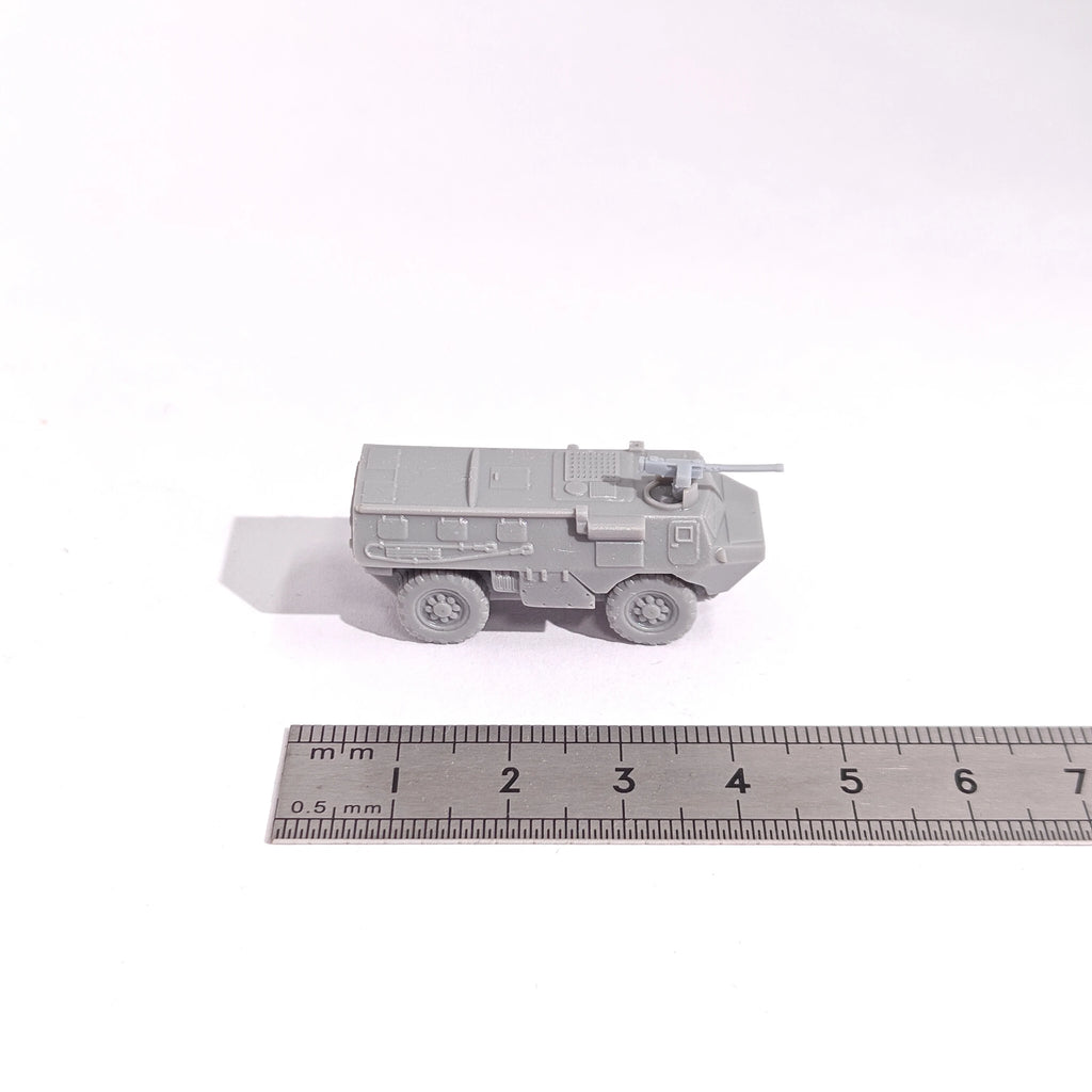 1/144 Scale Renault VAB wheeled APC unpainted miniatures reisn Model kits