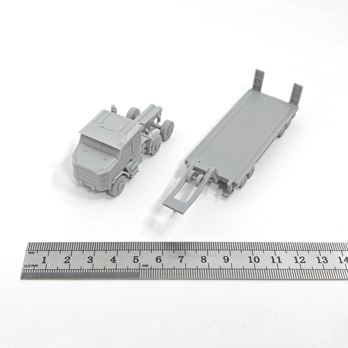 1/144 Scale Oshkosh M1070 Global 6X6 HET Model kits