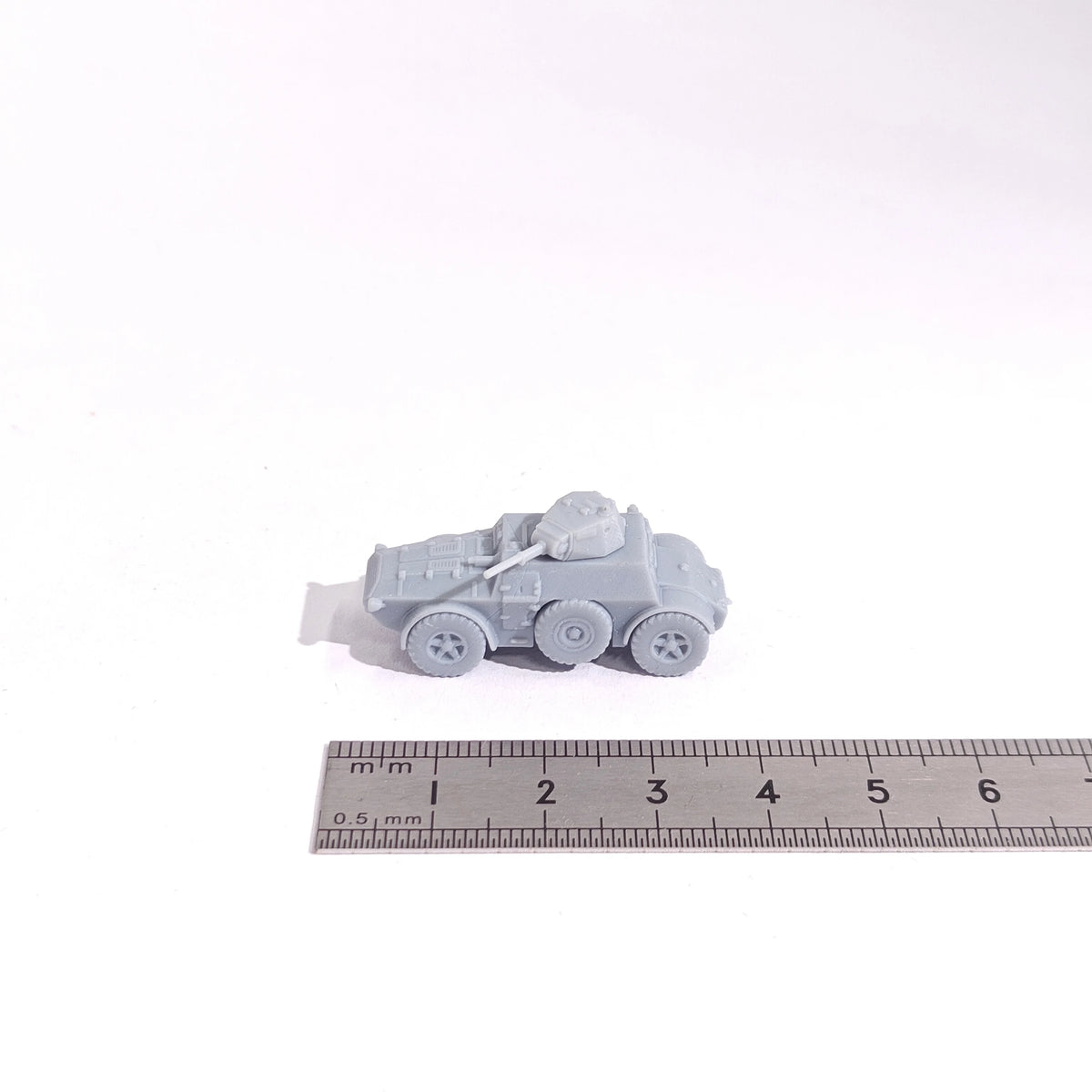 1/144 Scale Autoblinda AB41 armoured car unpainted miniatures reisn Model kits