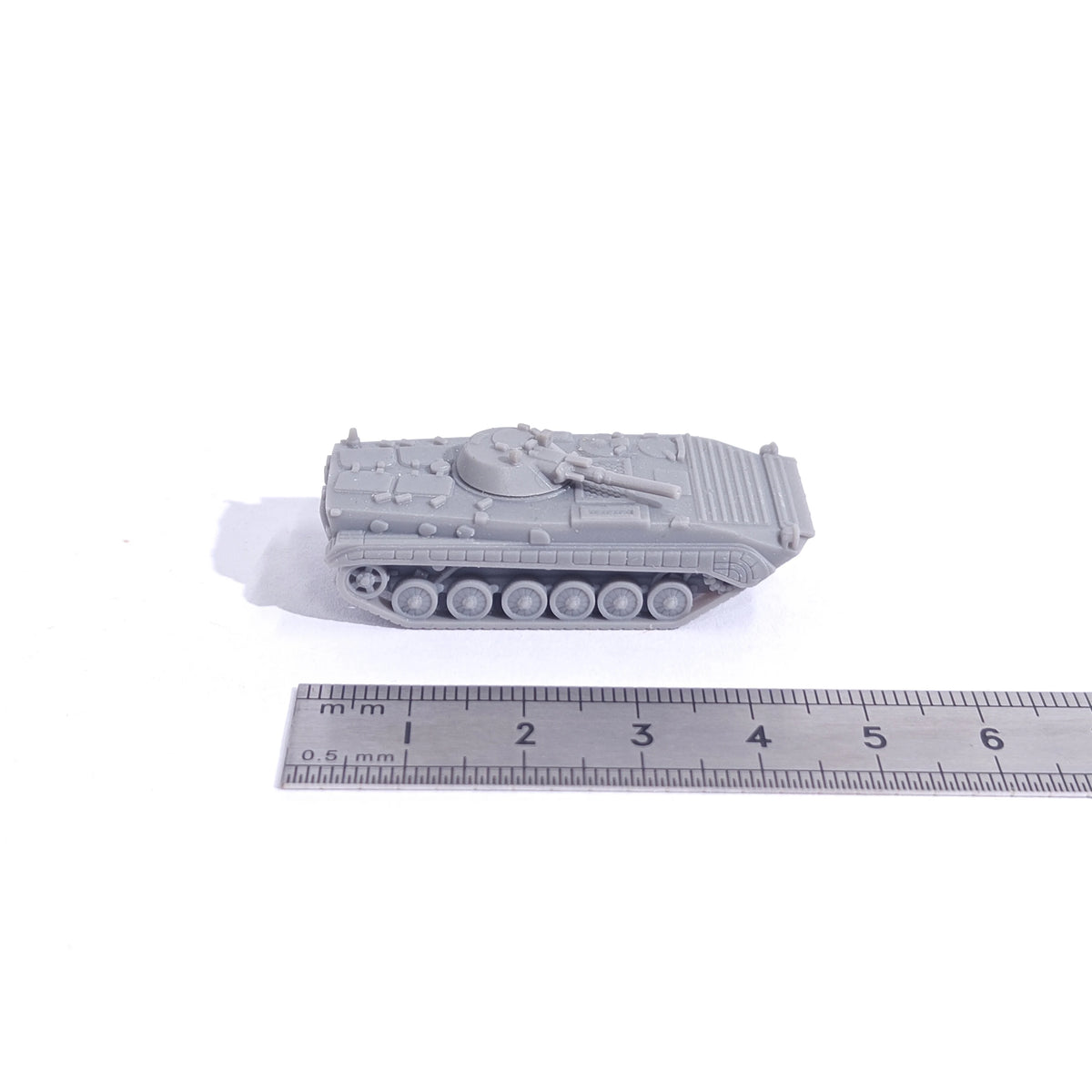 1/144 Scale BMP-1 infantry fighting vehicle unpainted miniatures reisn Model kits