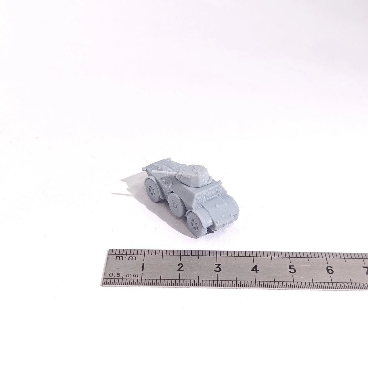 1/144 Scale Autoblinda AB41 armoured car unpainted miniatures reisn Model kits