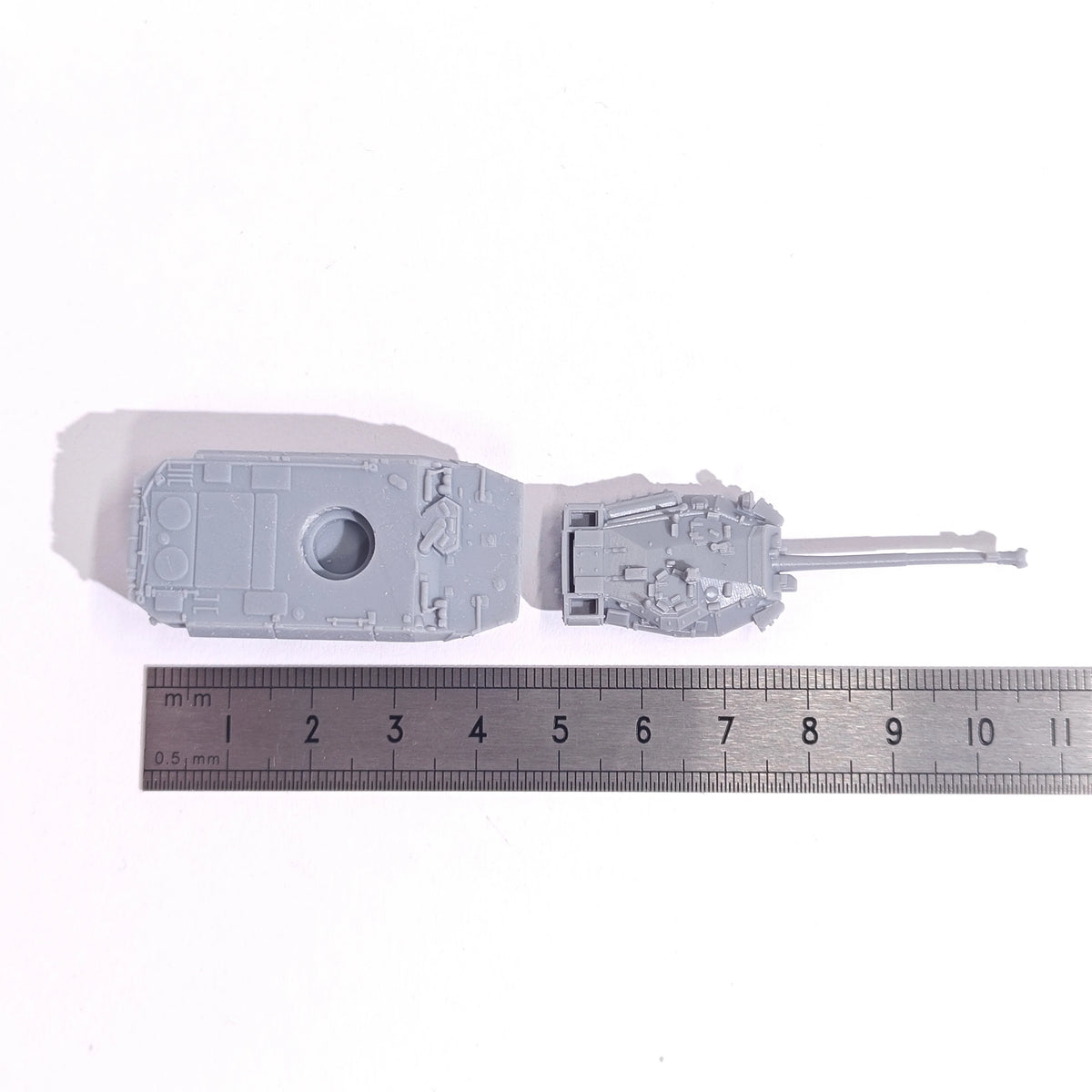 1/144 Scale AMX-10RCR Tank Destroyer unpainted miniatures reisn Model kits