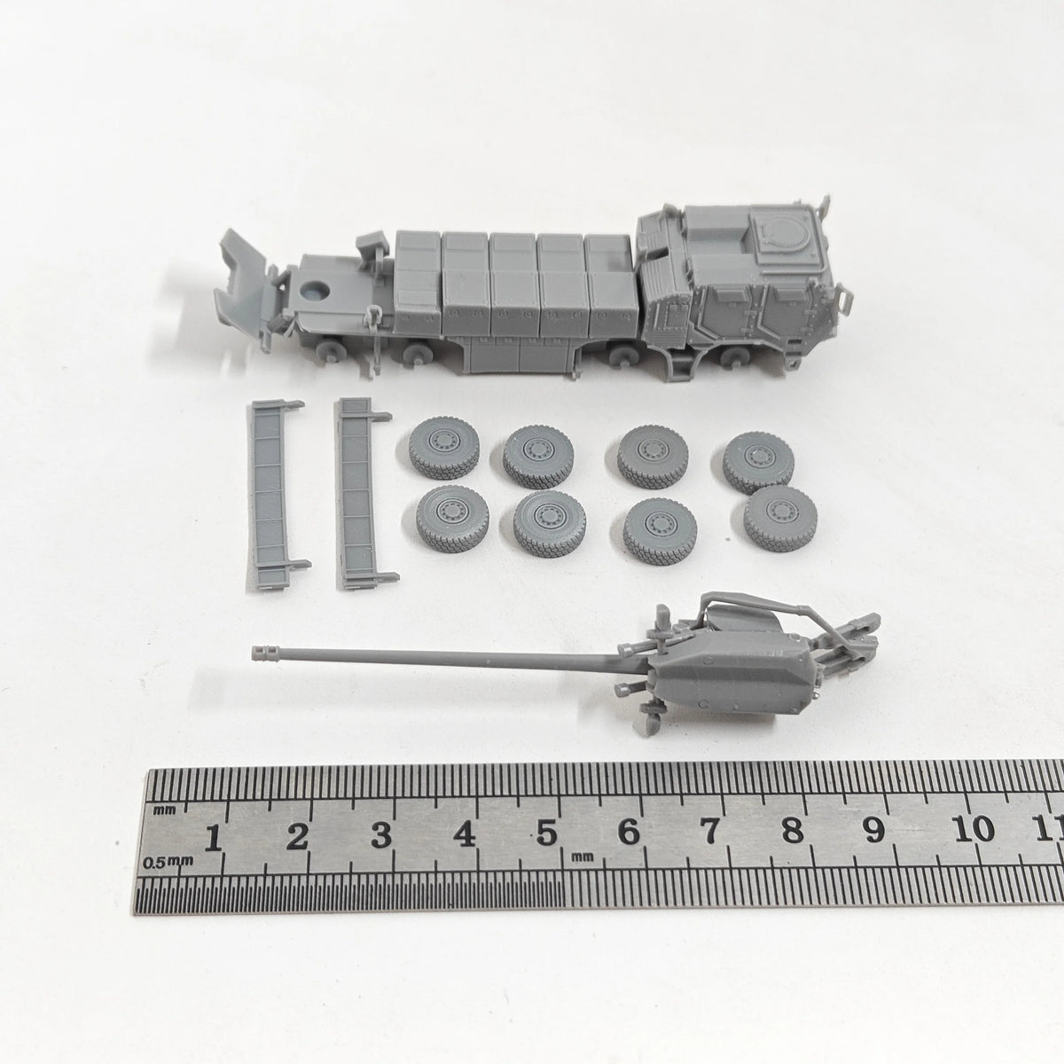 1/144 Scale 8x8 self-propelled howitzer 155mm CAESAR Model kits