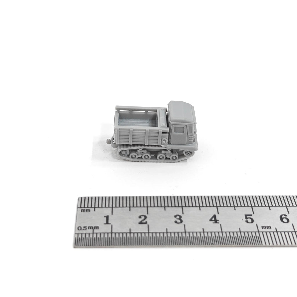 STZ-5 artillery tractor 1/144 Scale Model kits
