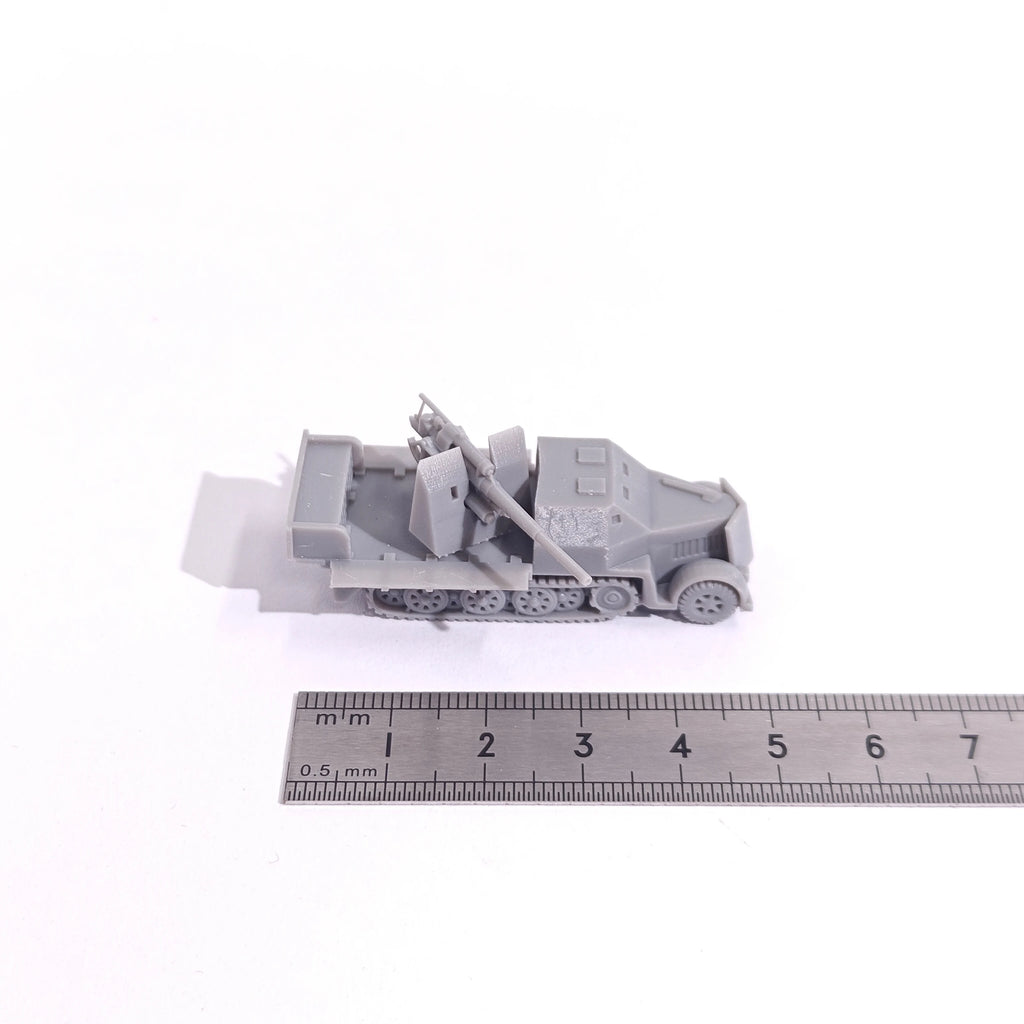 1/144 Scale Sd.Kfz.7 with Flak unpainted miniatures reisn Model kits