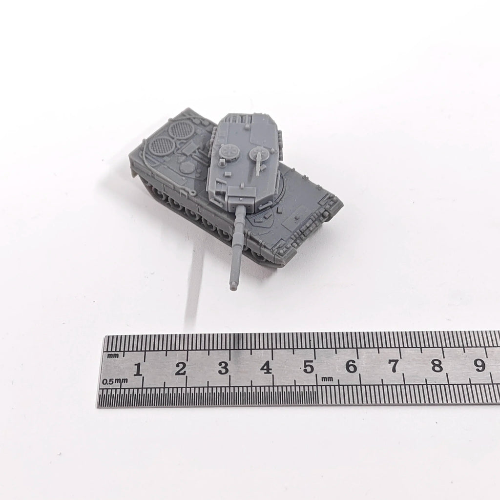 1/144 Scale unpainted miniatures Leopard 2 Main Battle Tank Model kits