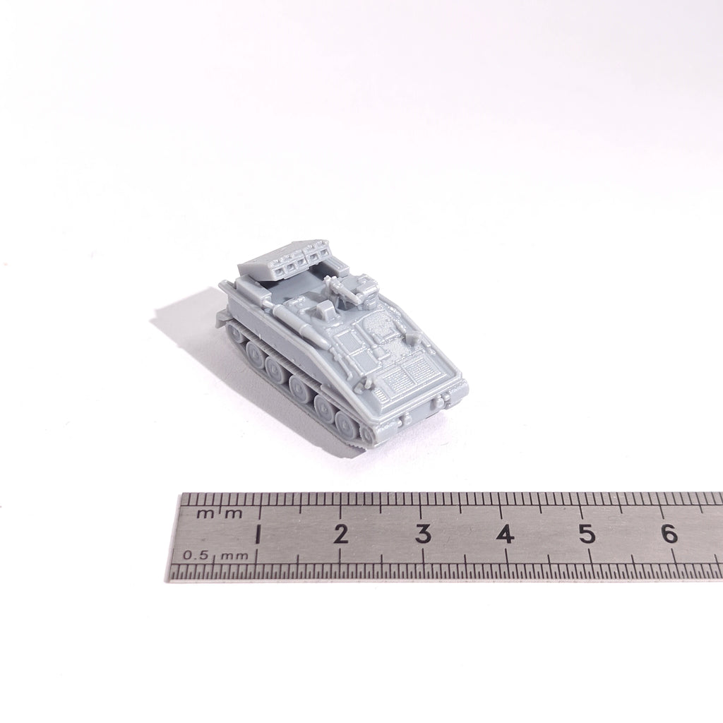 1/144 Scale FV102 Striker unpainted miniatures reisn Model kits