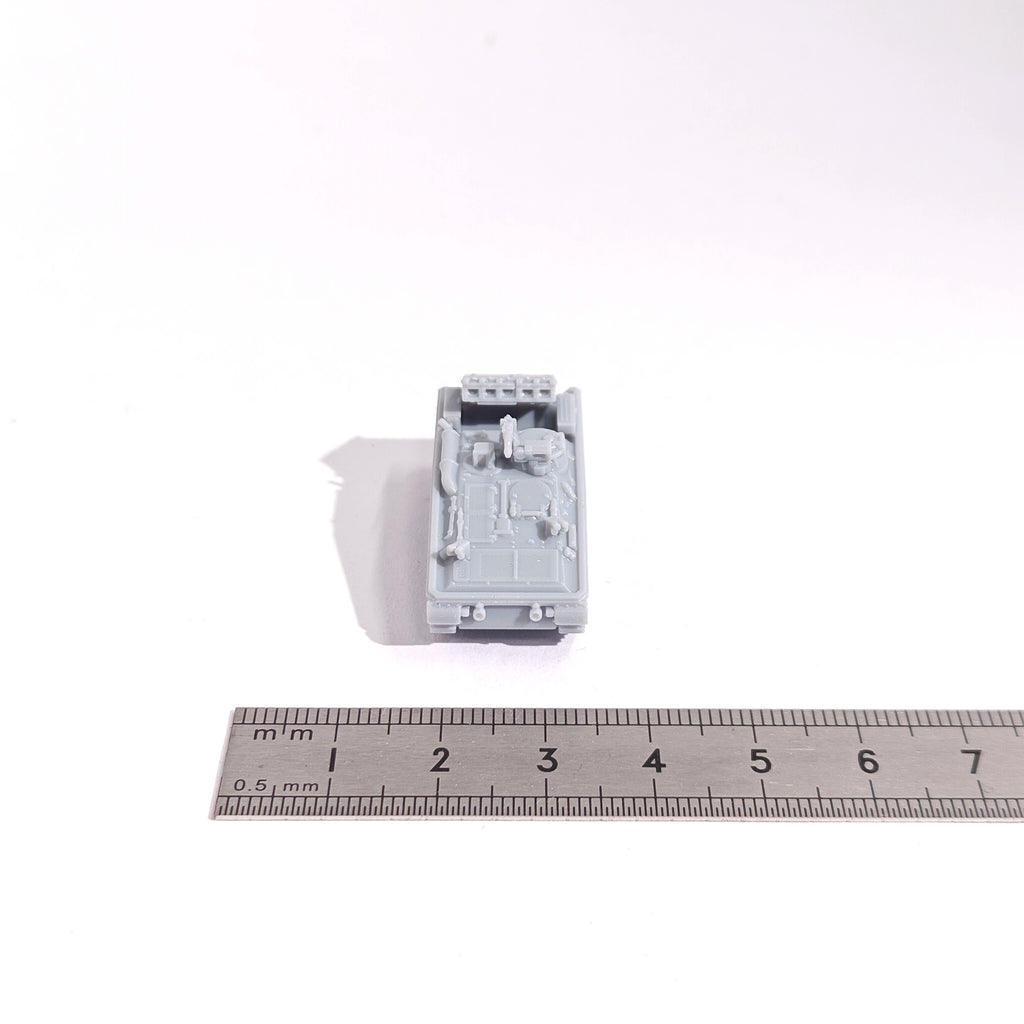 1/144 Scale FV102 Striker unpainted miniatures reisn Model kits