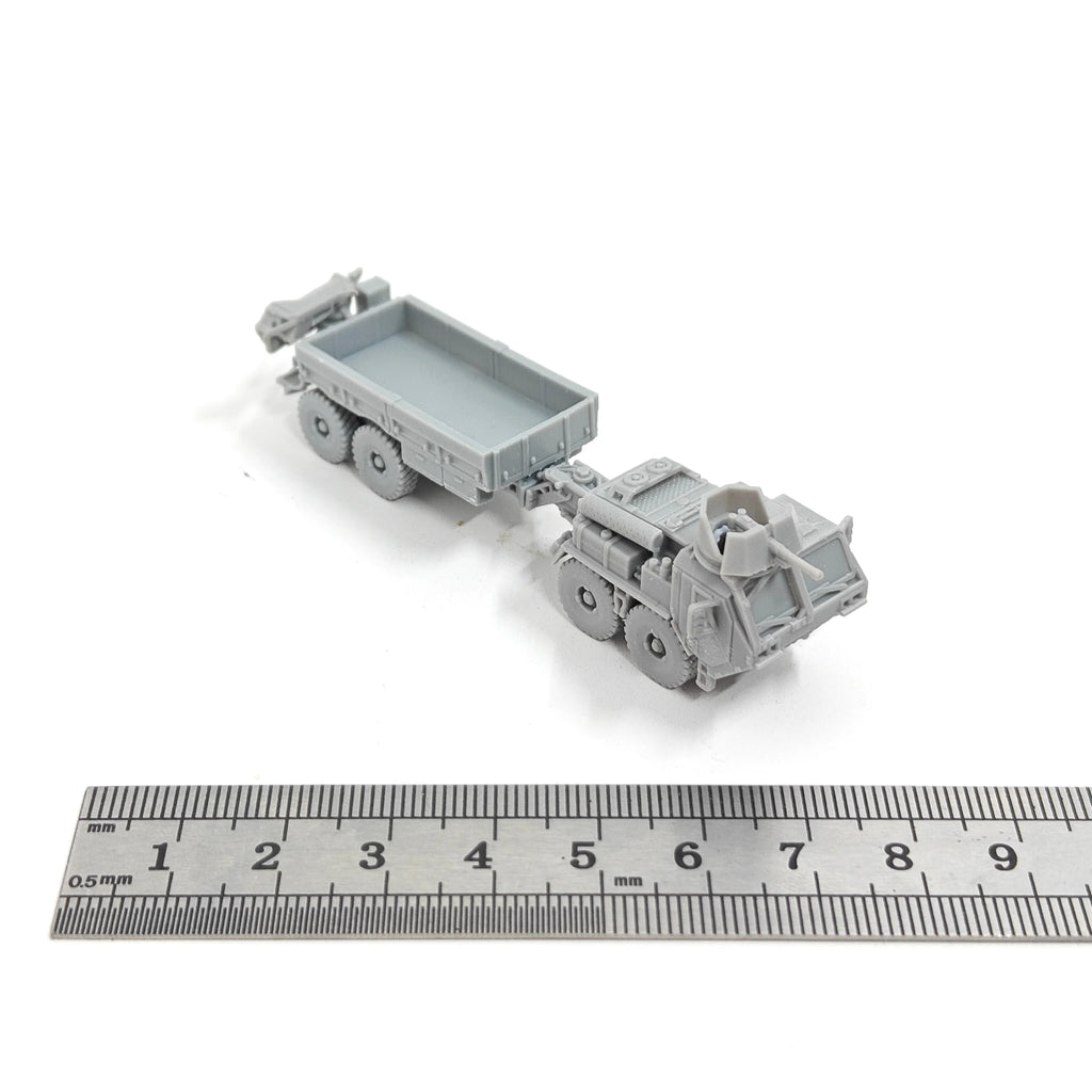 1/144 Scale M977 Heavy Expanded Mobility Tactical Truck MODEL KIT