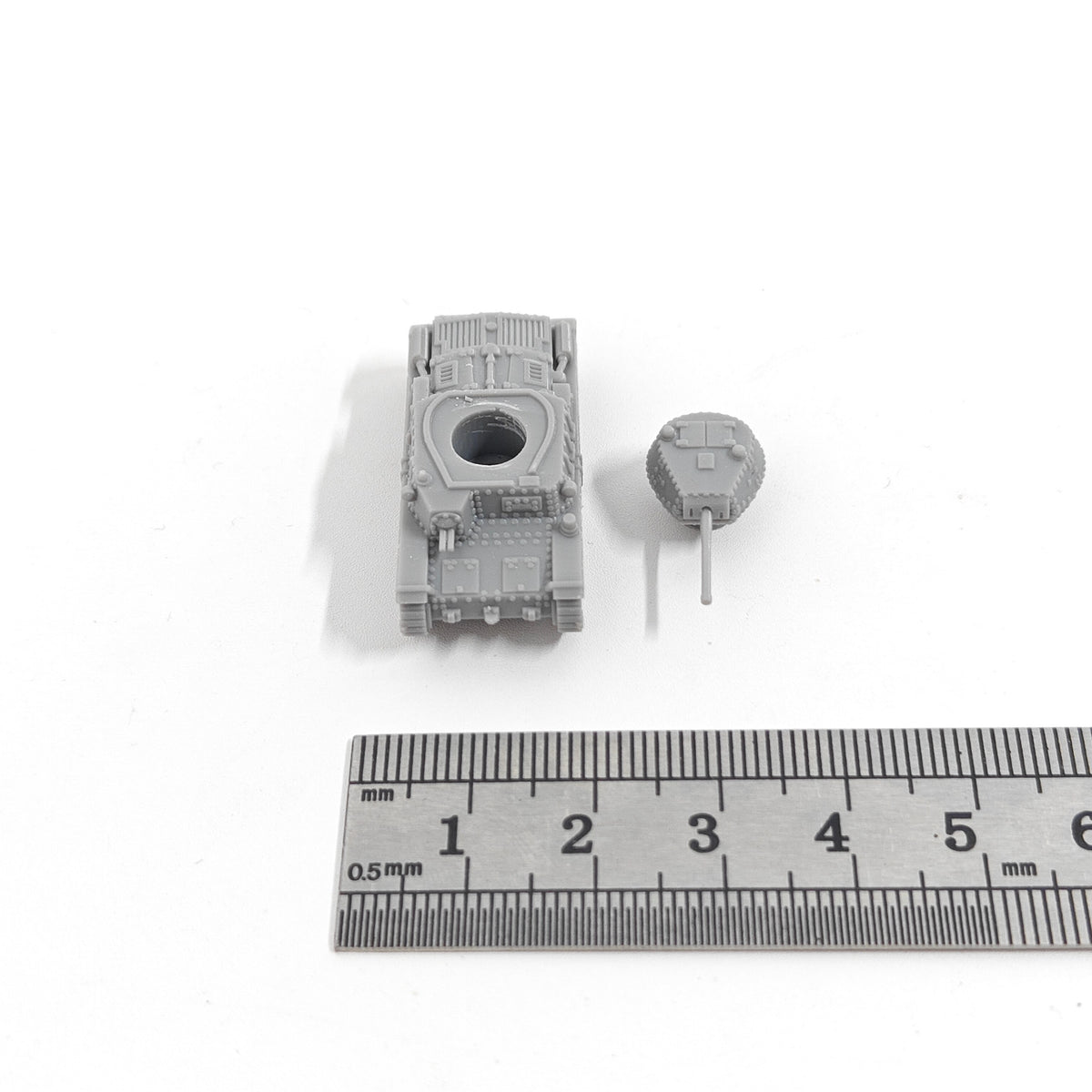 1/144 Scale M15/42 Medium Tank Model kits unpainted miniatures